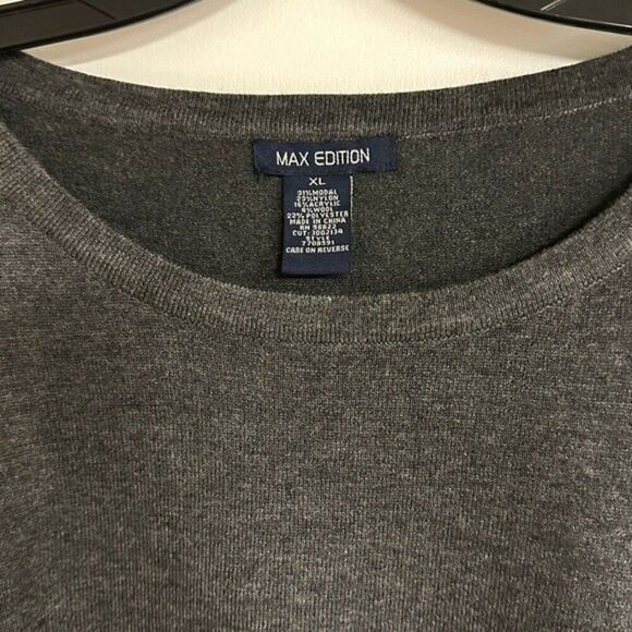 Max Edition Sweater with Ribbon Sleeve Detail Size XL - Picture 3 of 4